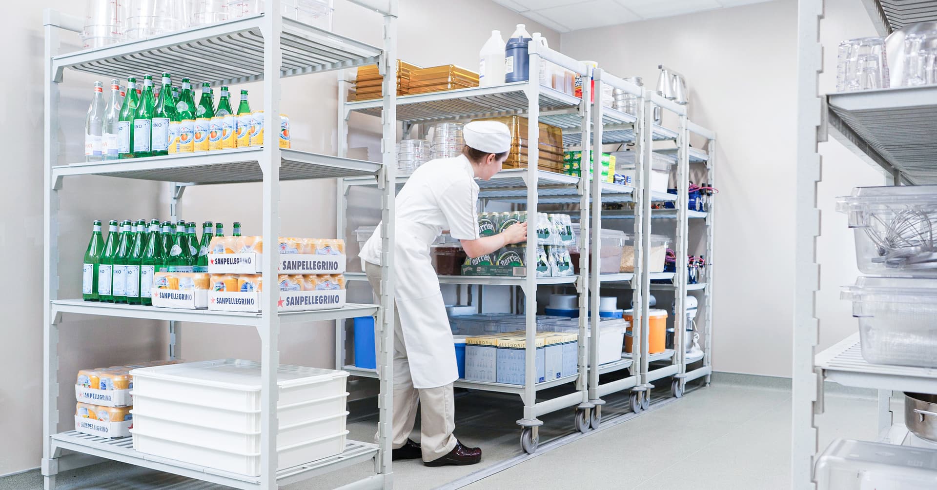 Cambro Camshelving